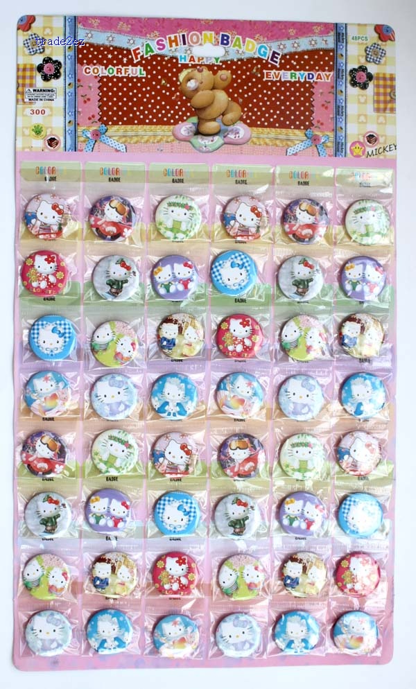 Hello Kitty 3 cm badge new