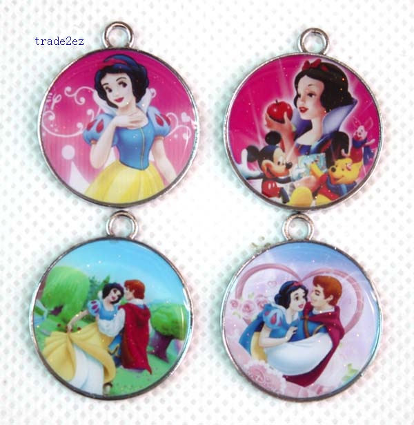 princess snow white Mermaid round pendant