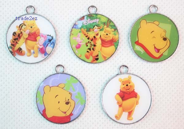 winnie the pooh round pendant