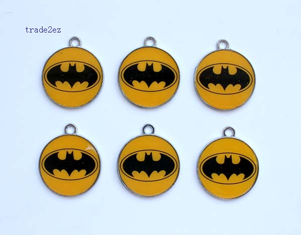 batman round pendant new