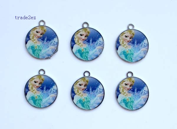 elsa round pendant new