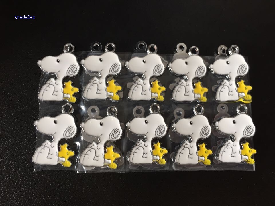 snoopy metal pendant