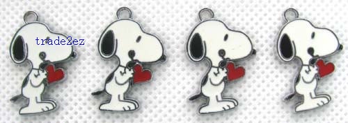Snoopy With heart Figure Pendant Charms