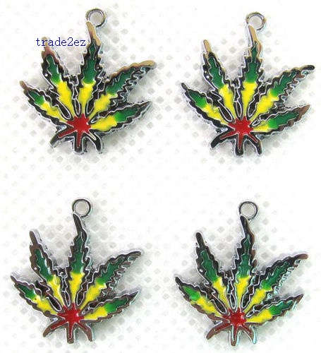 maple leaf Jewelry Making Metal Charm pendants